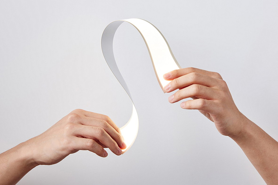LG Chem Launches New 406x50mm Flexible OLED Light Panel — LED